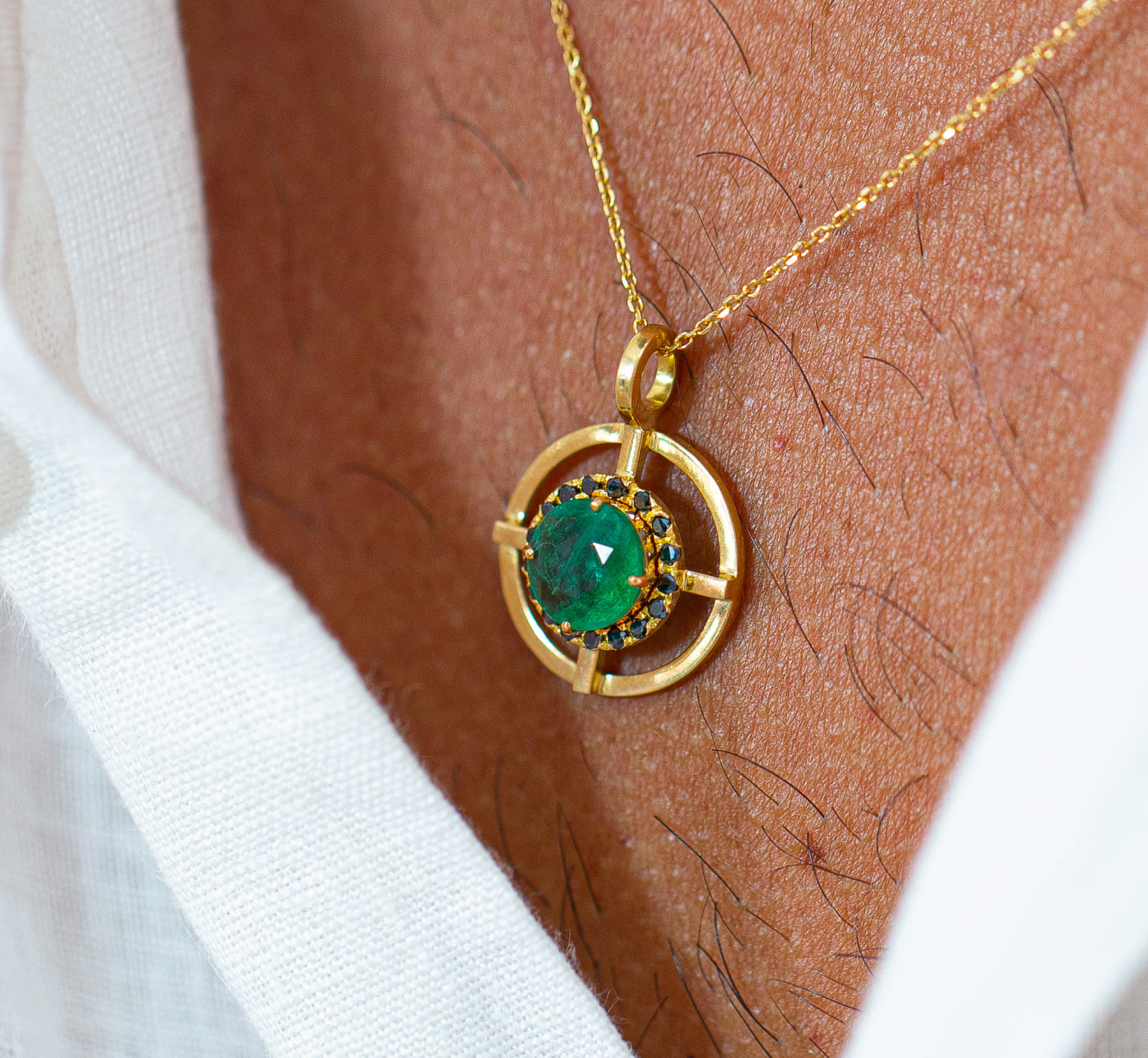 Colar Amuleto Esmeralda