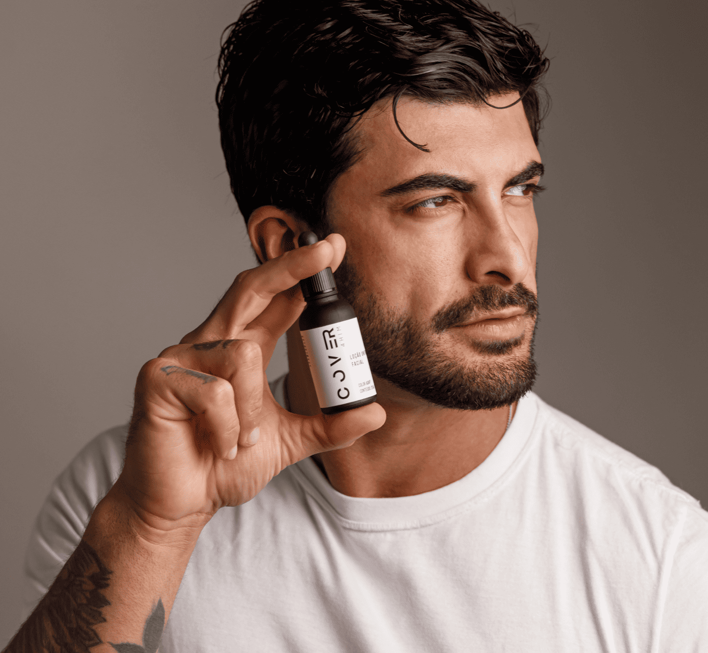 Colar amuleto esmeralda - Vista